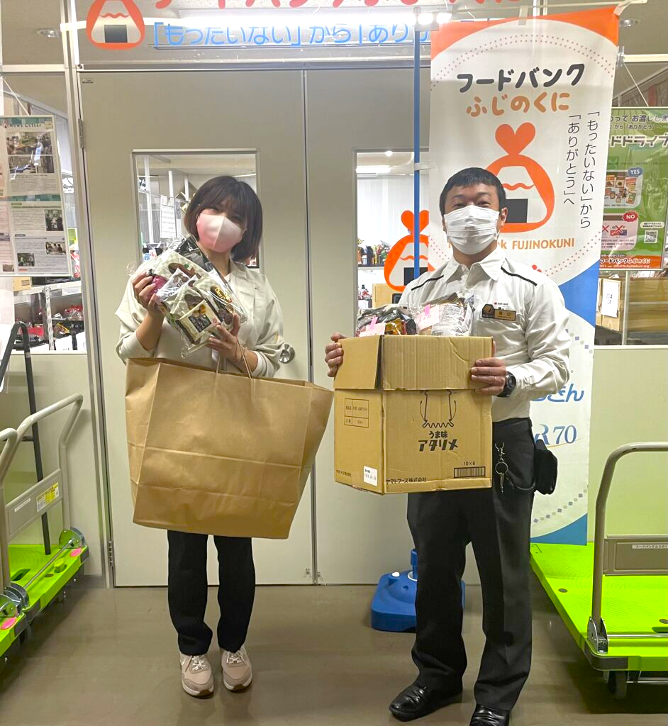 マルハン　メガシティ静岡様から食品を寄贈していただきました。