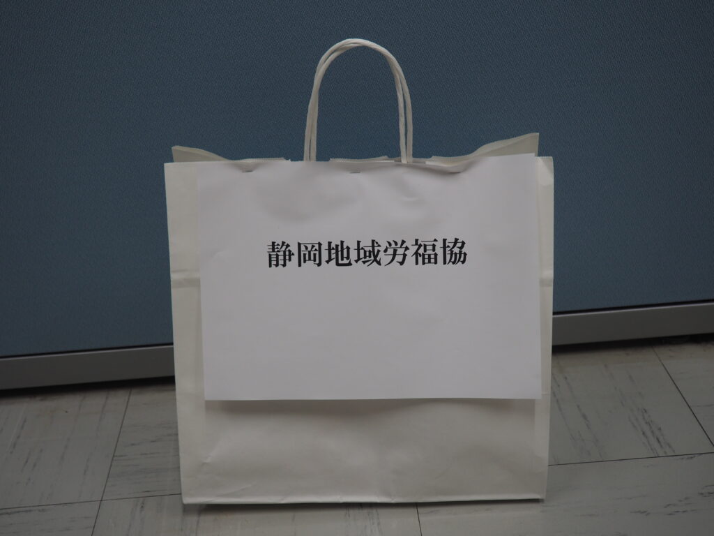 静岡地域労働者福祉協議会様・全矢崎労働組合天竜支部様から食品を提供いただきました。